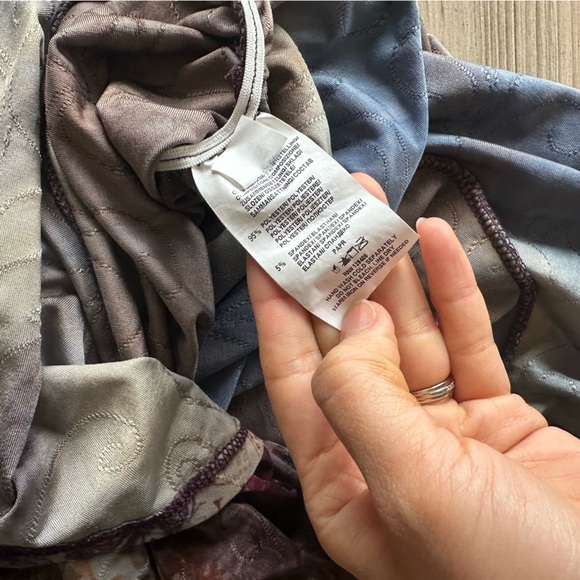 Venus // Gorgeous stretchy midi dress multi color mermaid fit Size M - Picture 4 of 7